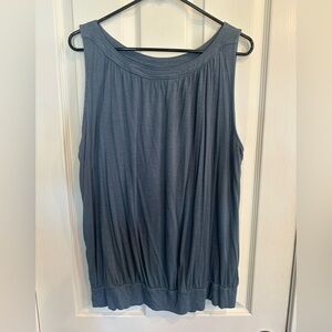 Sleeveless Blue Women's Top by Loft. Flattering! Flowy Size XL